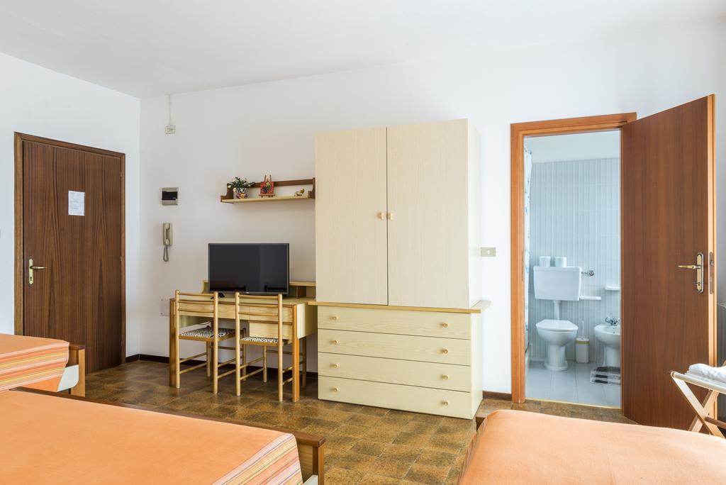 Hotel Cristina San Rocco di Piegara Buitenkant foto