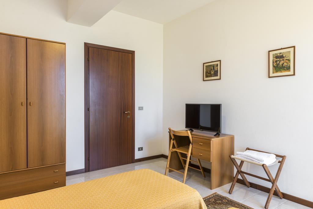 Hotel Cristina San Rocco di Piegara Buitenkant foto