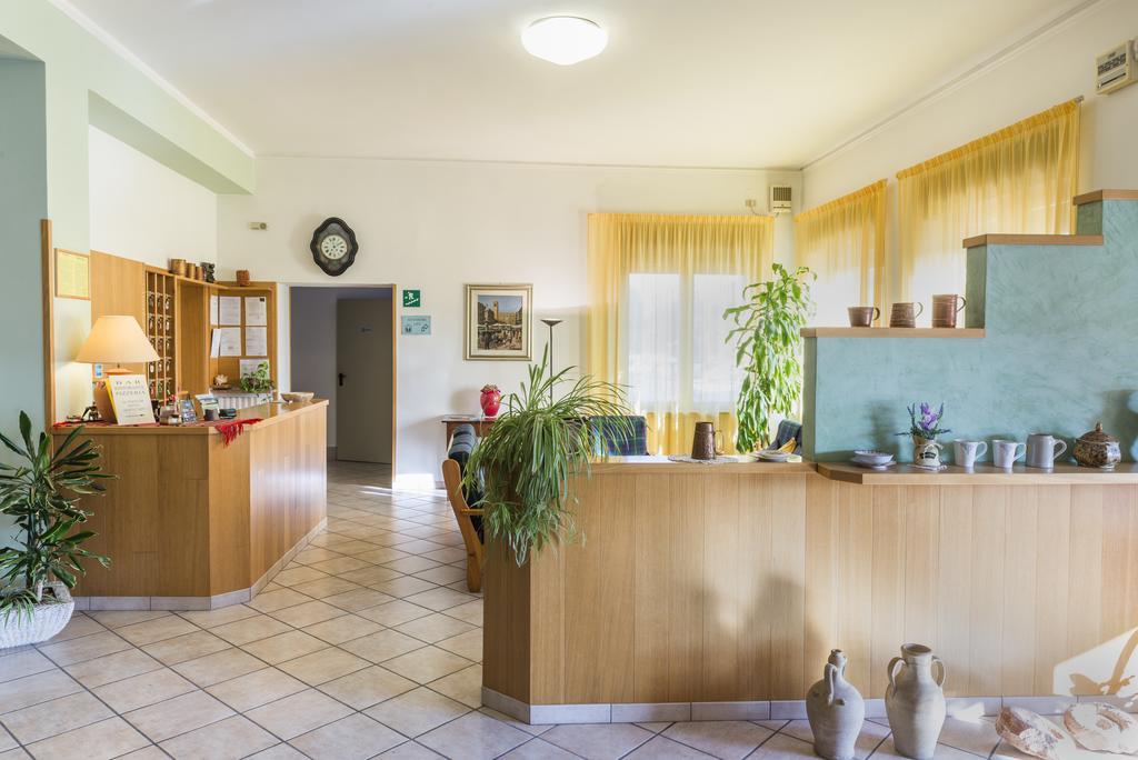 Hotel Cristina San Rocco di Piegara Buitenkant foto