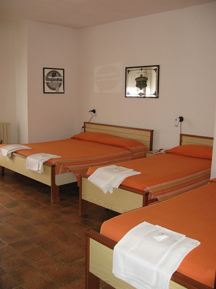 Hotel Cristina San Rocco di Piegara Buitenkant foto